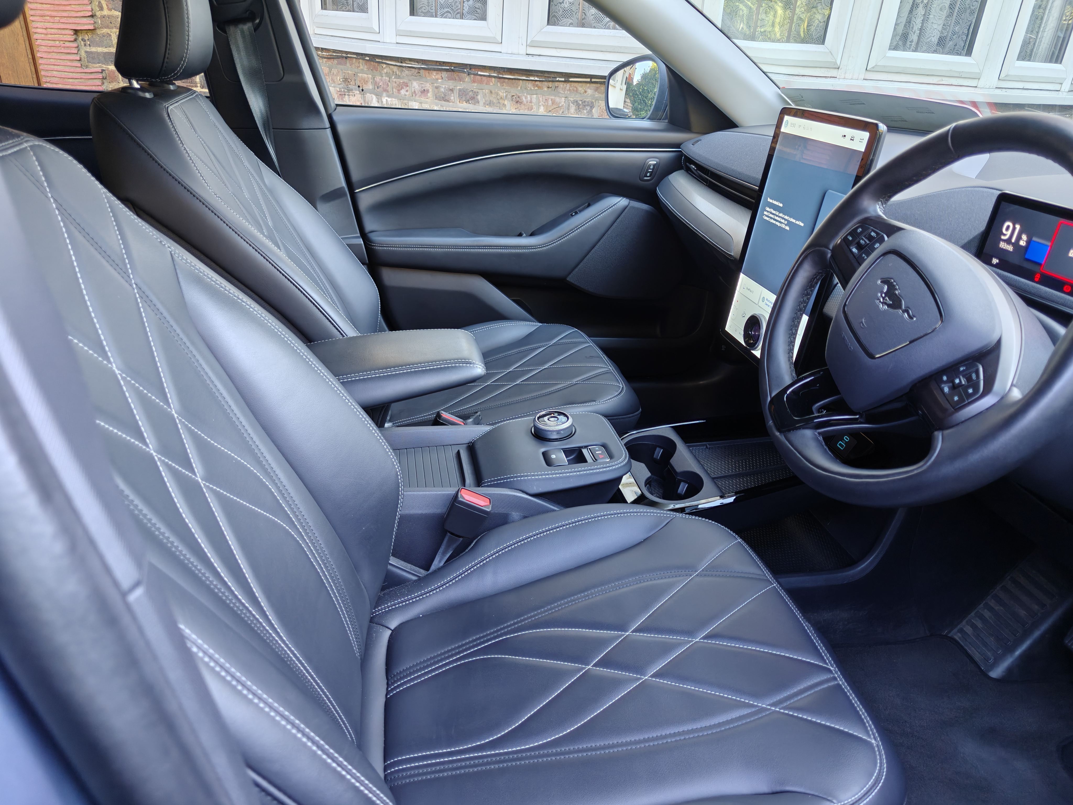 Express Detail – clean interior and exterior